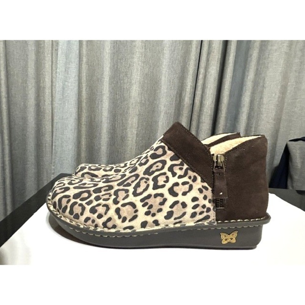 NWOB Alegria Leopard Print Suede Slip‑On‎ Ortho Comfort Clogs Women 6.5 Platform